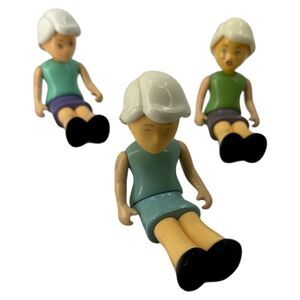 Little Tikes VTG Dollhouse Woman Grandmother Figure toy